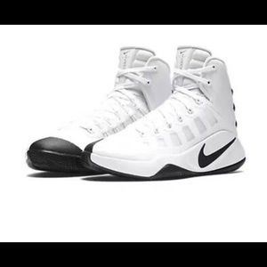nike hyperdunks!